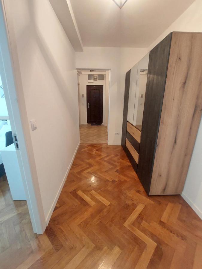 Eli'S Apartments -Ultracentral Near Palas Яссы Экстерьер фото